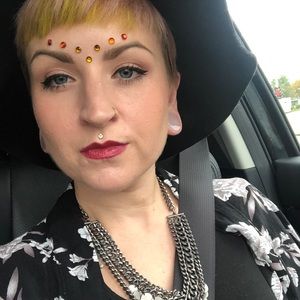 Meet your Posher, Abby